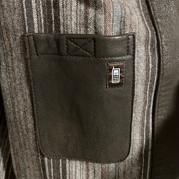 Danier Brown Leather Men's Coat - Picture 12 of 16